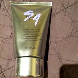 Monat Studio Curl Defining Cream